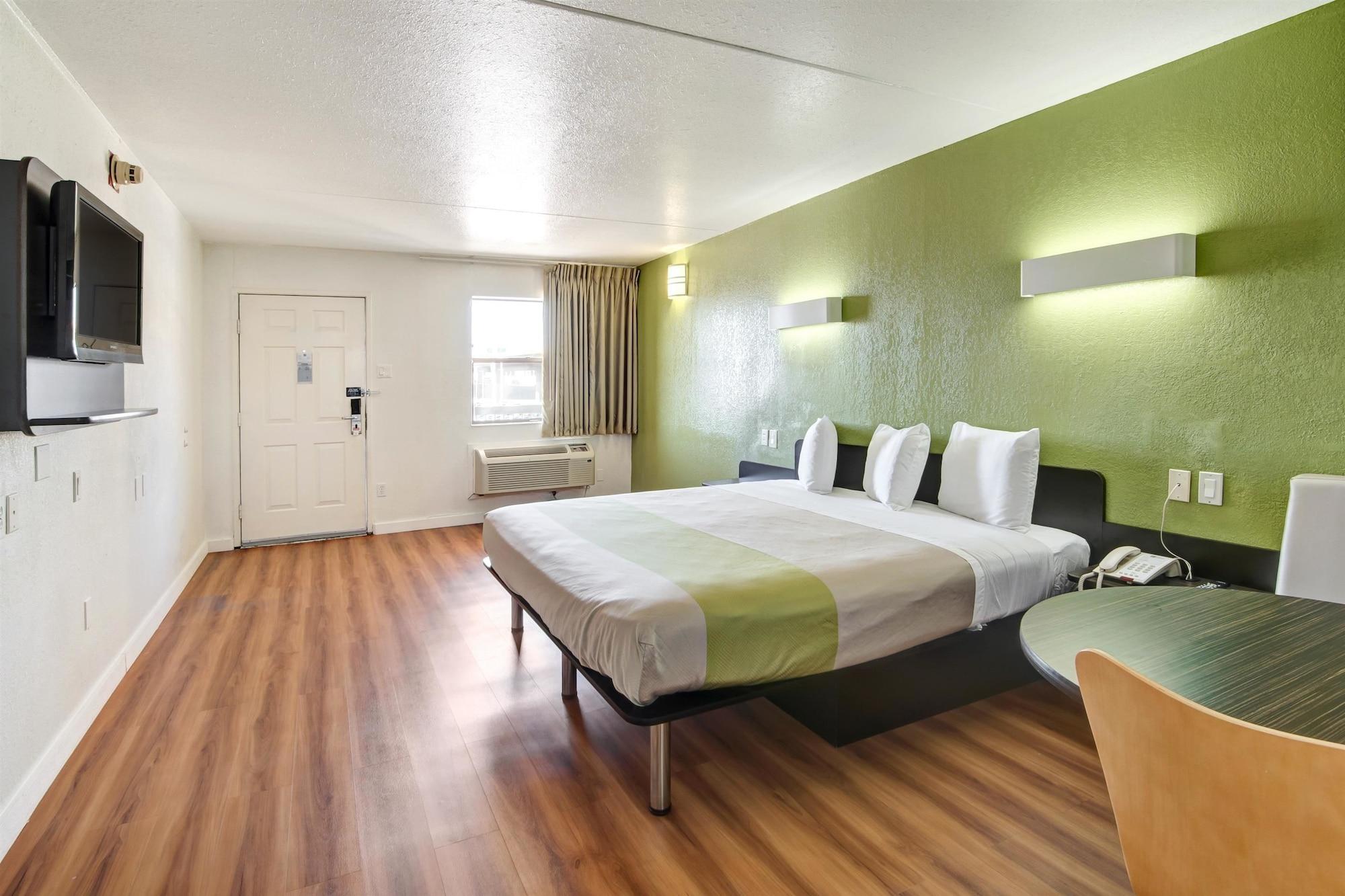 Motel 6-Dallas, Tx - Forest Lane Eksteriør bilde