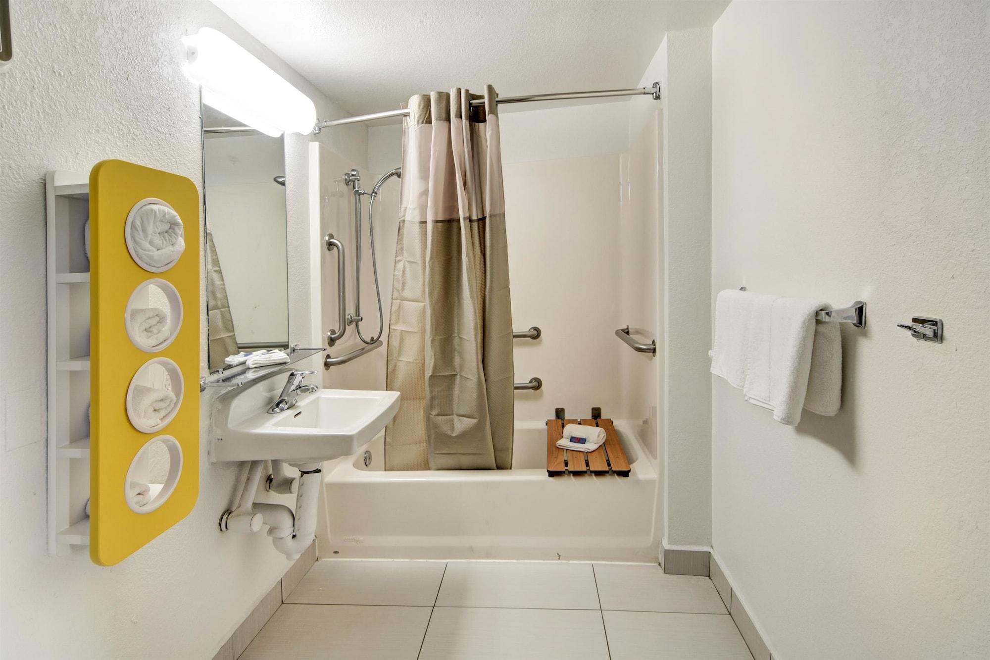 Motel 6-Dallas, Tx - Forest Lane Eksteriør bilde