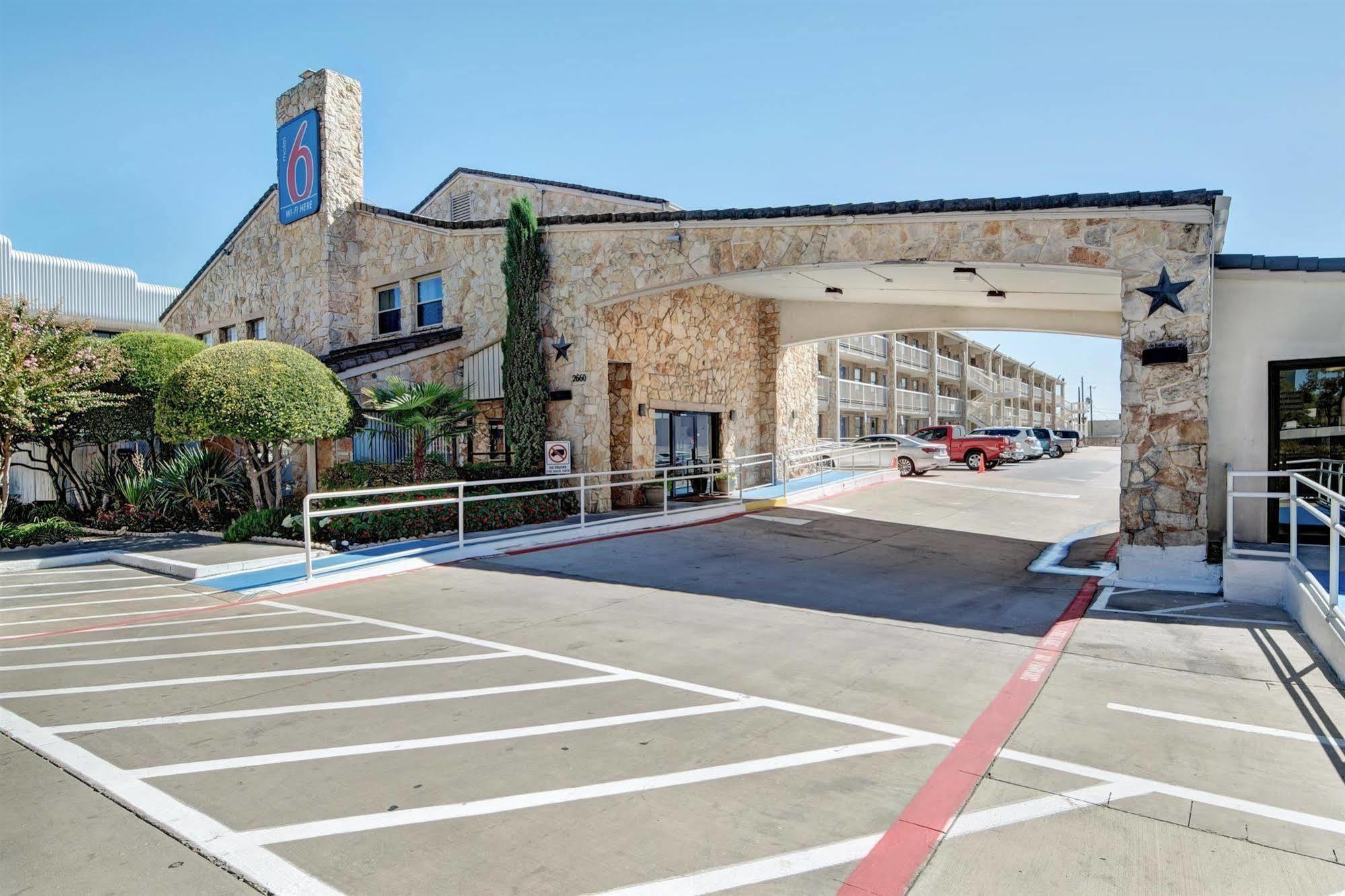 Motel 6-Dallas, Tx - Forest Lane Eksteriør bilde